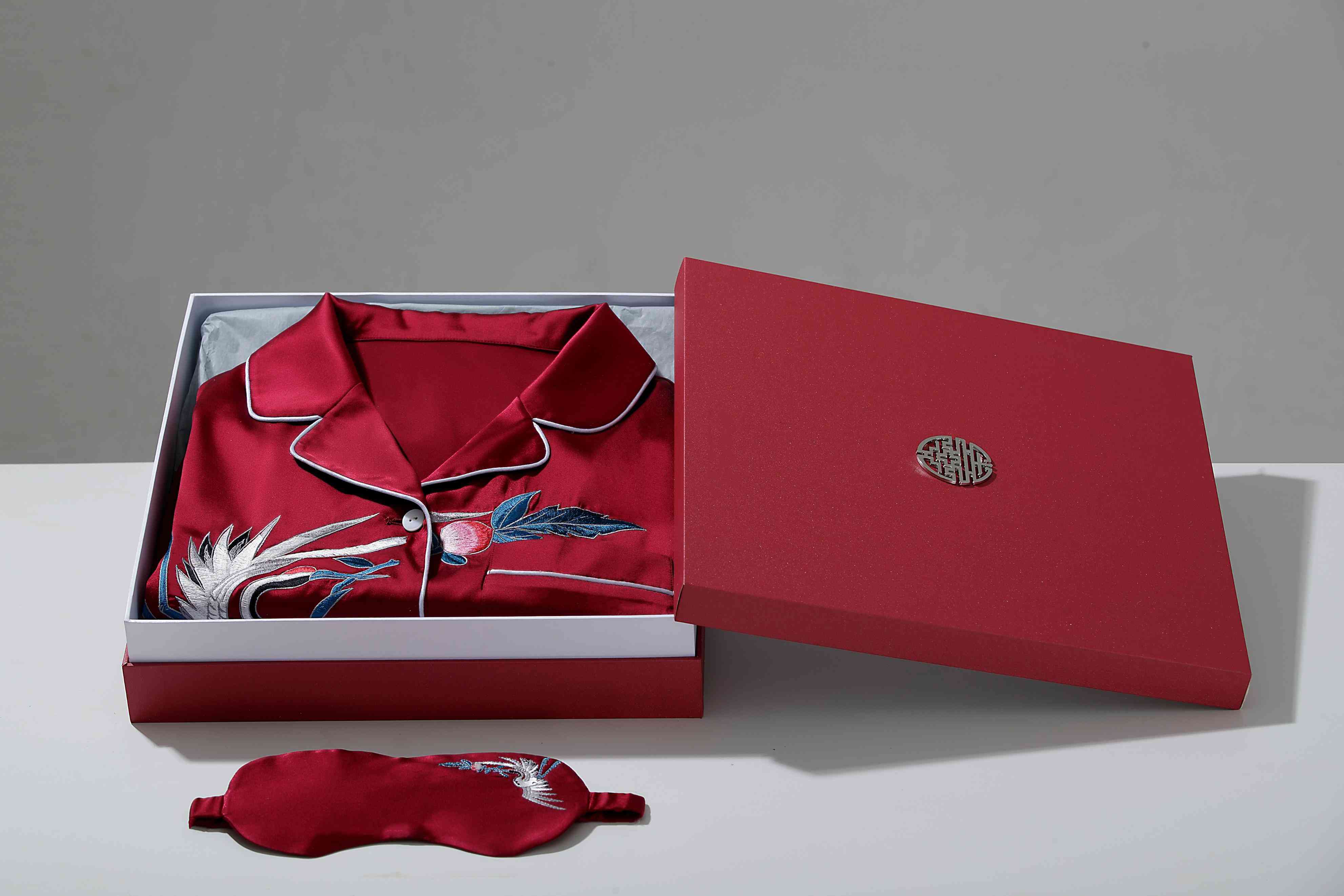 化妝品睡衣包裝設計圖案(化妝品包裝設計圖片欣賞)插圖2