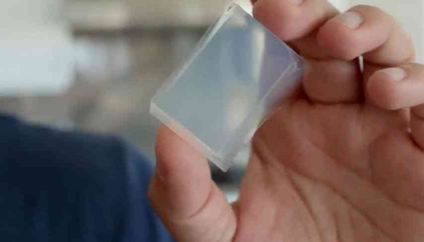 化妝品怎么隔熱發(fā)熱的(化妝品放在太熱的地方會(huì)怎樣)