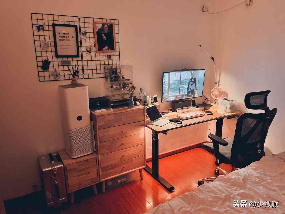 桌面化妝品收納原木色桌子(網(wǎng)紅木質(zhì)桌面整理化妝品收納盒)插圖3