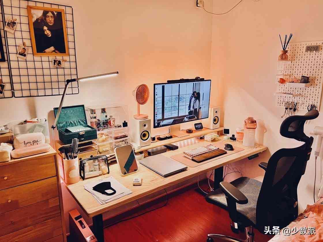 桌面化妝品收納原木色桌子(網(wǎng)紅木質(zhì)桌面整理化妝品收納盒)插圖4