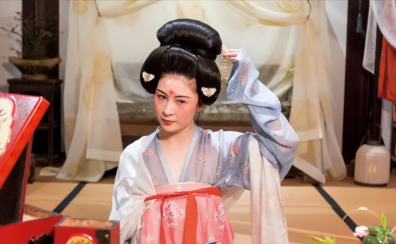 古代藍(lán)色化妝品叫什么(古代怎么叫藍(lán)色)