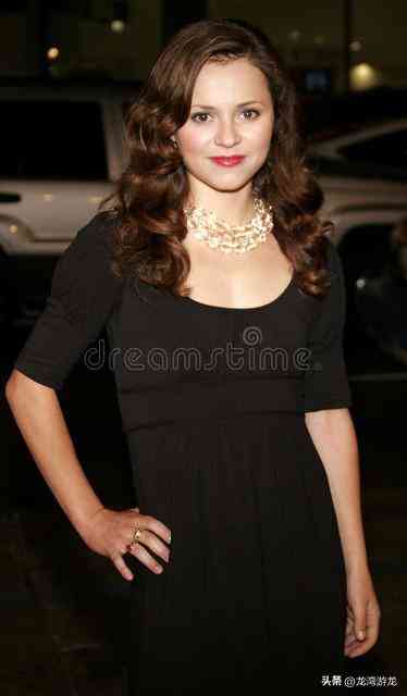 為什么對化妝品公司上班(化妝品公司上班好嗎工資高嗎)插圖4