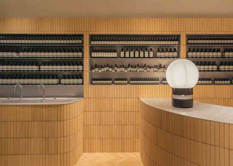 小型化妝品店平面設(shè)計(jì)圖(小型化妝品店平面設(shè)計(jì)圖片大全)插圖2