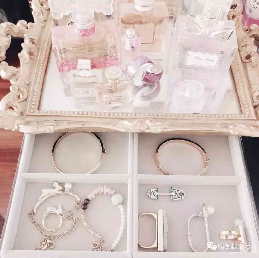 網(wǎng)紅化妝品收納盒小號多大(化妝收納盒一般哪里有賣)插圖13