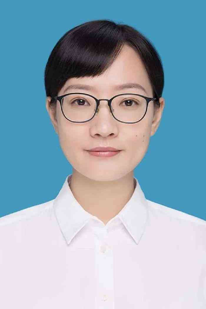 椒江區(qū)化妝品展柜廠電話(化妝箱批發(fā)廠家)插圖6