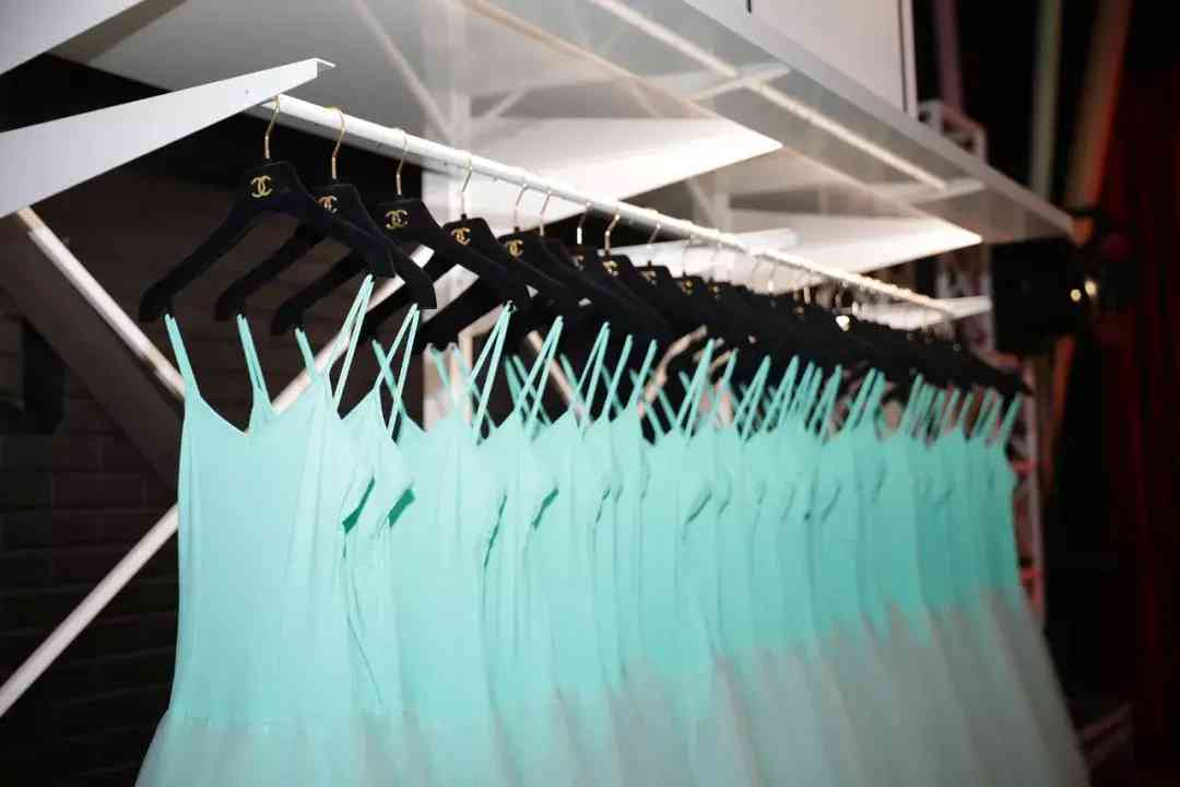 香奈兒化妝品怎么沒封口(香奈兒香水沒有塑封)插圖46