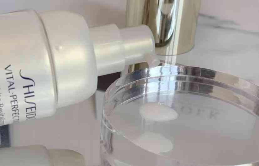 家里媽媽的化妝品怎么樣(媽媽買化妝品)插圖1