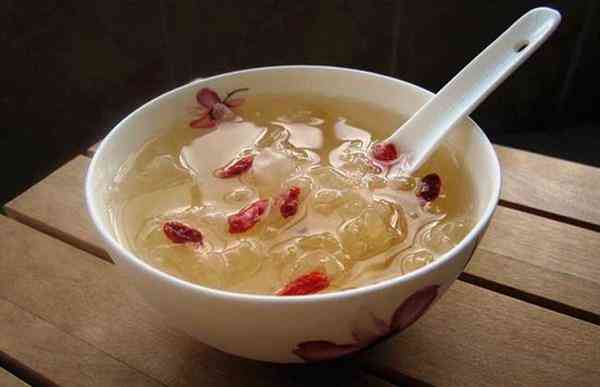 護(hù)膚靠化妝品還是食療(食療和化妝品哪個更有效果)