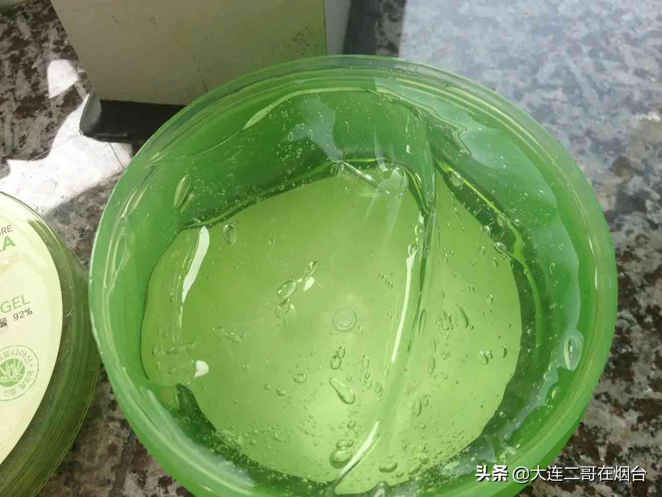 蘆薈膠和化妝品怎么一起用(蘆薈膠和化妝品怎么一起用呢)插圖2