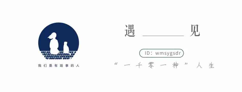化妝品展示廳前臺(tái)圖片真實(shí)(化妝品展示柜效果圖片高端)