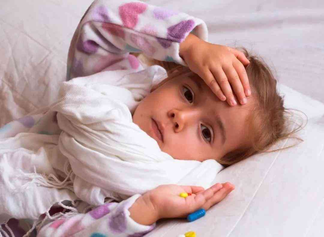 化妝品擦了直想吐(化妝品過敏會(huì)惡心想吐嘛)插圖2