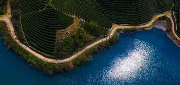 青山湖區(qū)美藍(lán)化妝品店(藍(lán)美化妝品有限公司)插圖1