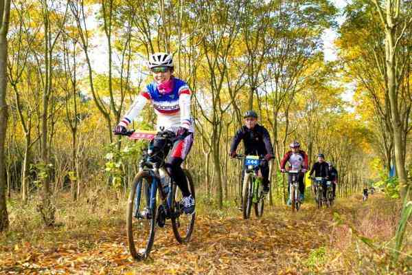 青山湖區(qū)美藍(lán)化妝品店(藍(lán)美化妝品有限公司)插圖6