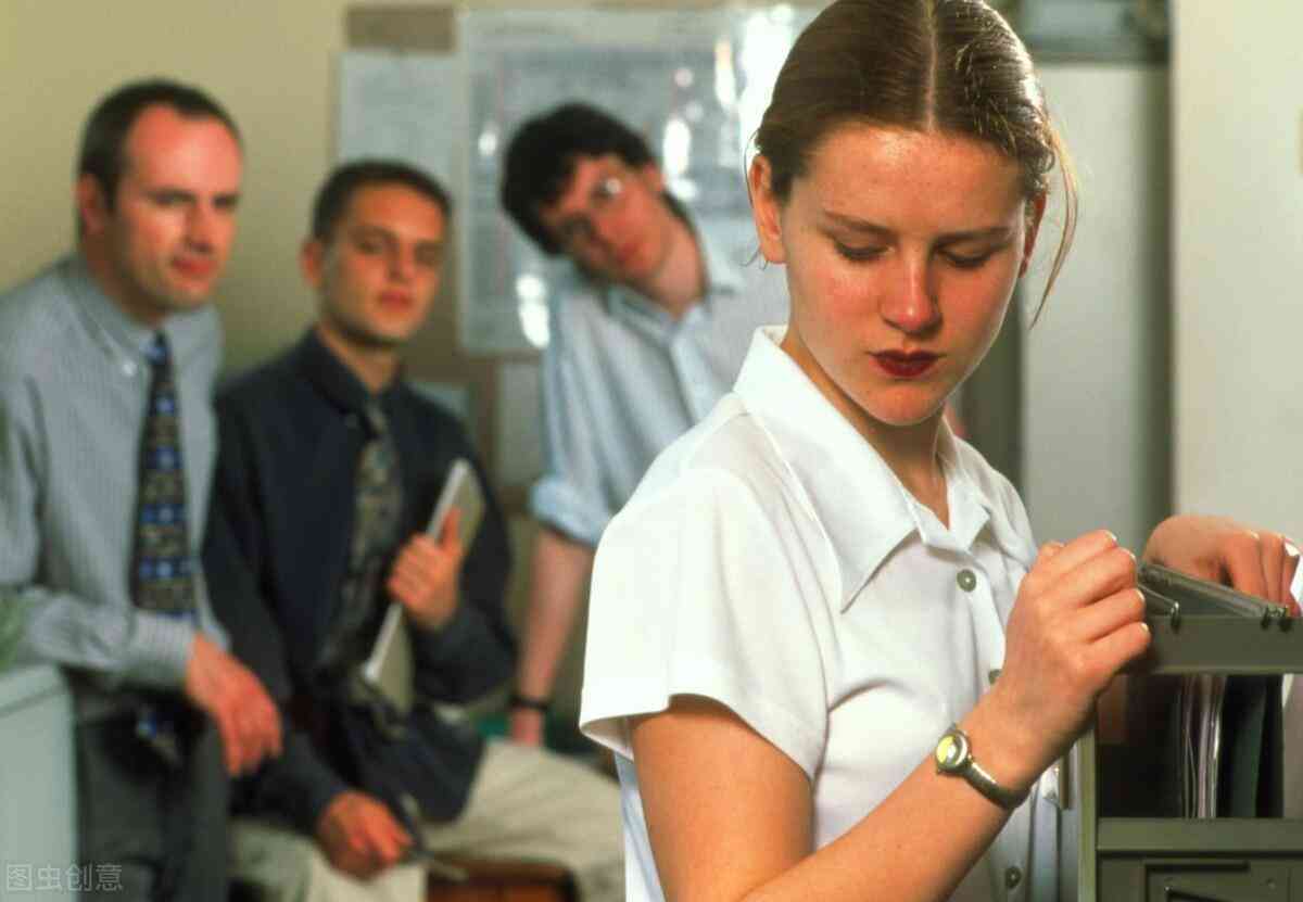 送化妝品朋友圈(朋友送化妝品該不該曬朋友圈)插圖3