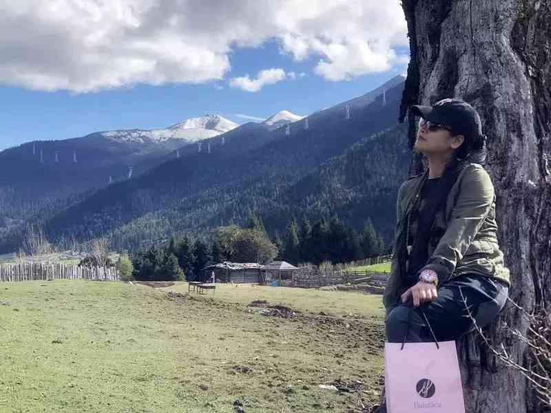 高原地區(qū)能帶的化妝品是什么(高原地區(qū)能帶的化妝品是什么成分)插圖4