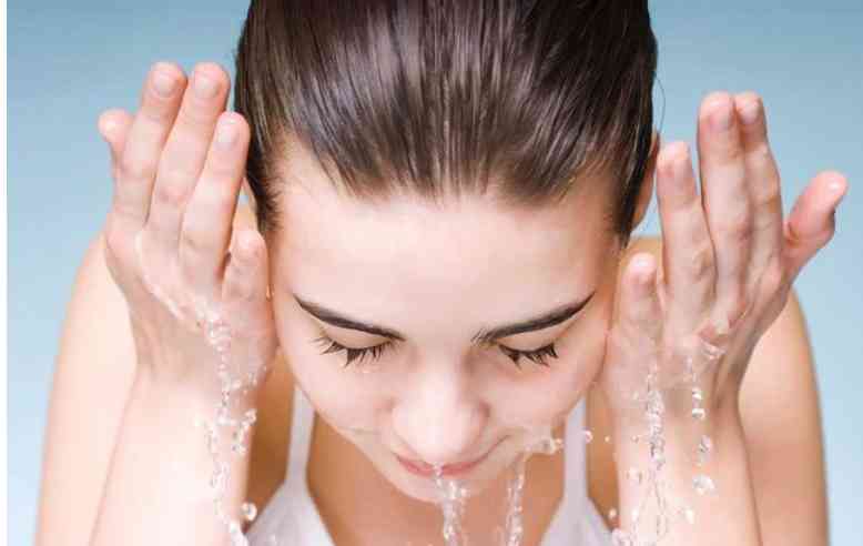 化妝品可以去油脂嗎(油脂的皮膚用什么化妝品好)插圖5