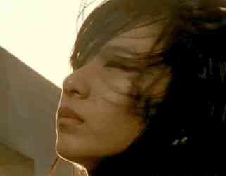 使用化妝品時(shí)臉有水(為什么涂完護(hù)膚品臉上會(huì)有水)插圖1