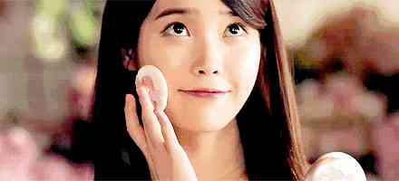 使用化妝品時(shí)臉有水(為什么涂完護(hù)膚品臉上會(huì)有水)插圖9