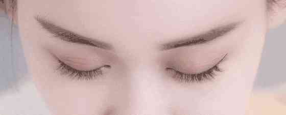 使用化妝品時(shí)臉有水(為什么涂完護(hù)膚品臉上會(huì)有水)插圖10