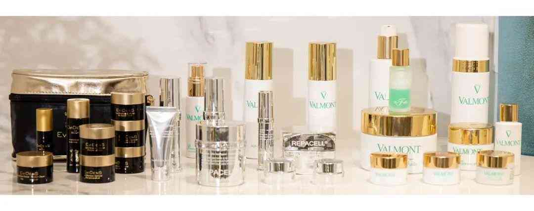 有幾十塊錢一套的化妝品(一套幾十元的護(hù)膚品)