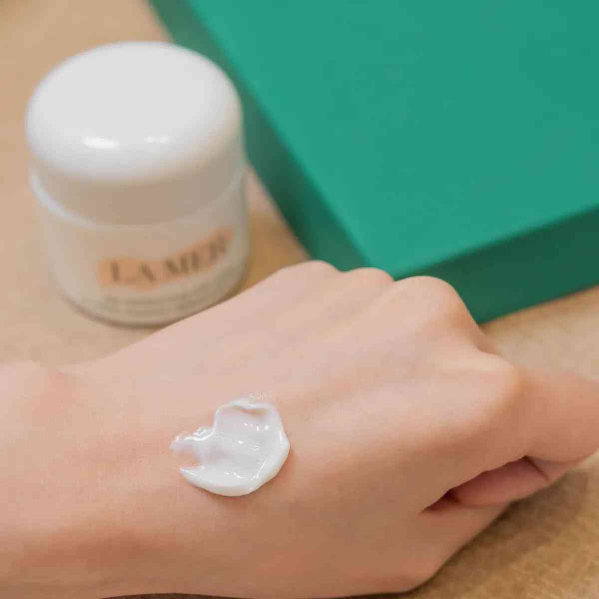 30歲化妝品平價(jià)好用(30歲買(mǎi)什么化妝品好用又實(shí)惠)插圖18