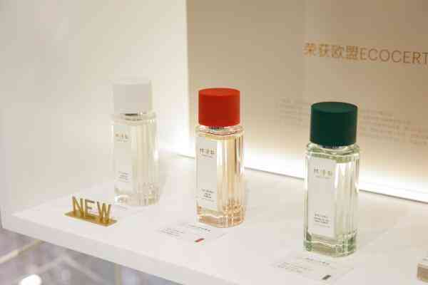 松江化妝品天地蓋禮盒批發(fā)(松江化妝品天地蓋禮盒批發(fā)在哪里)插圖1