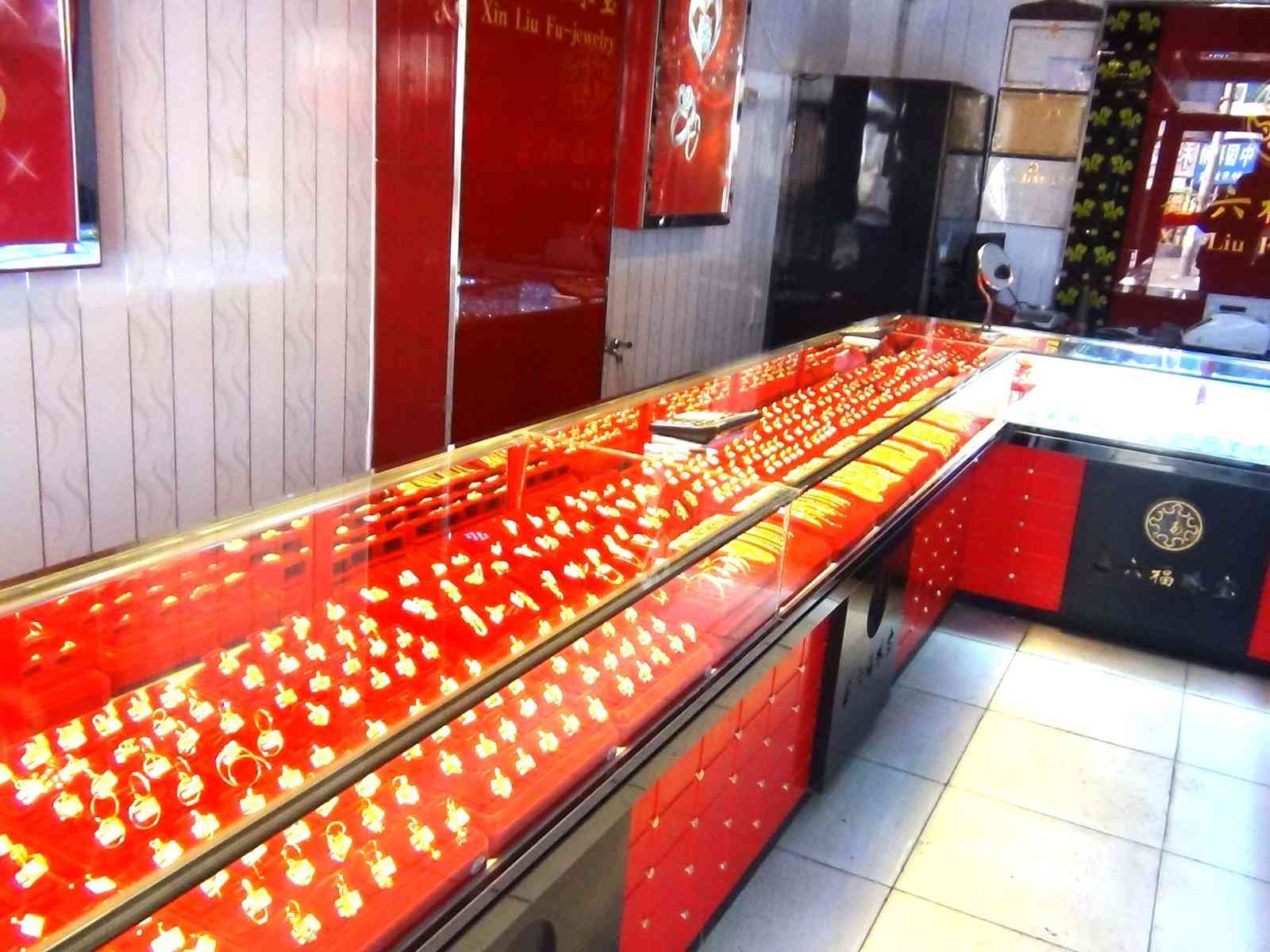 龍鳳珠寶今日黃金價格(龍鳳珠寶今日黃金價格走勢)插圖5