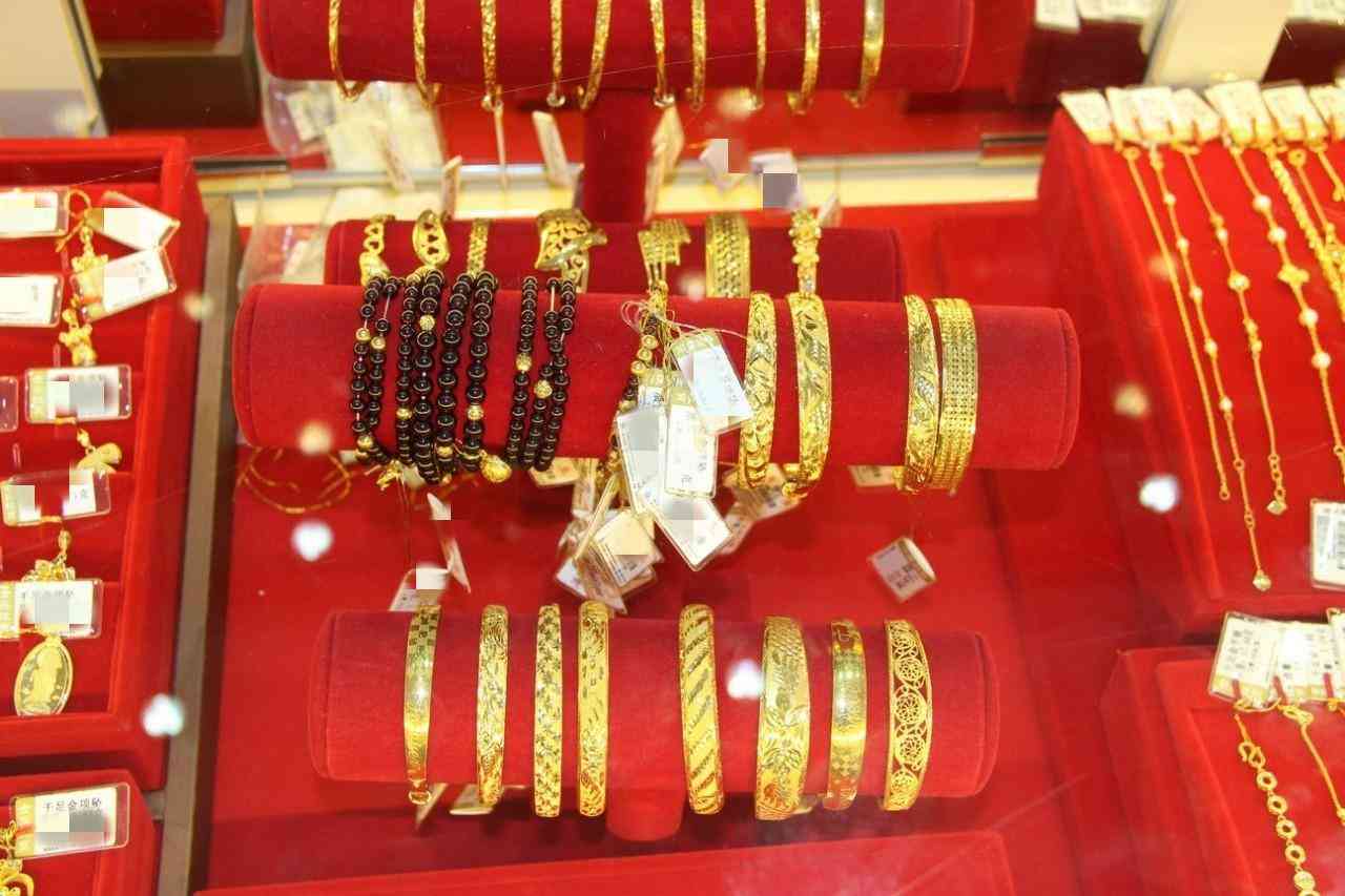 龍鳳珠寶今日黃金價格(龍鳳珠寶今日黃金價格走勢)插圖9