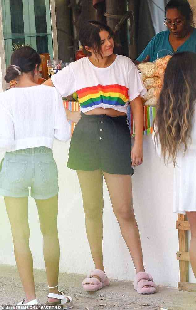 賽琳娜搞化妝品了嗎(賽琳娜化妝品怎么樣)