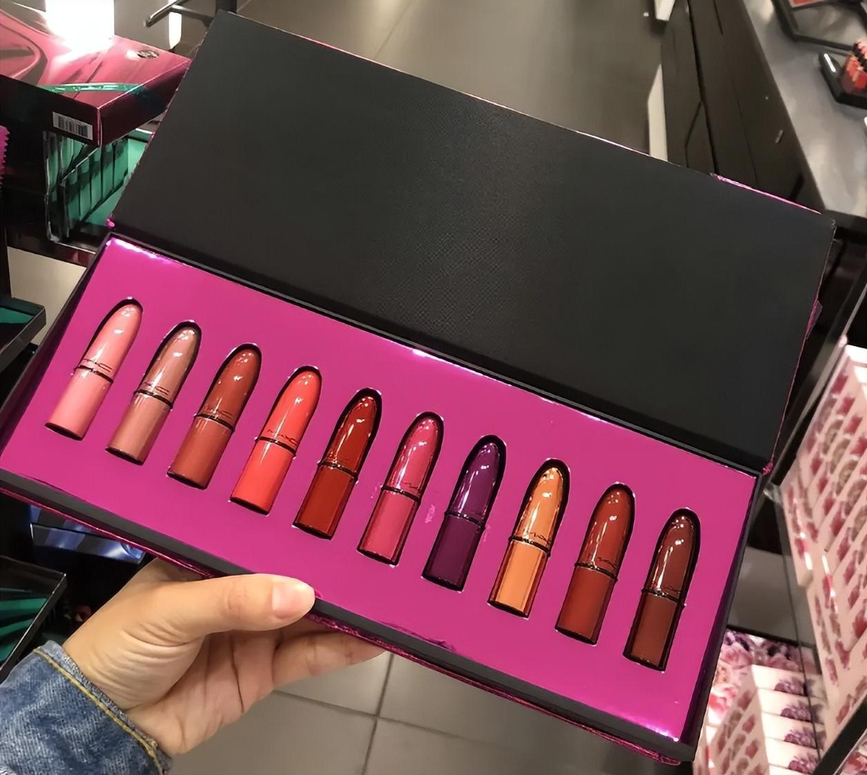 旅行帶迷你化妝品(旅行帶迷你化妝品怎么樣)