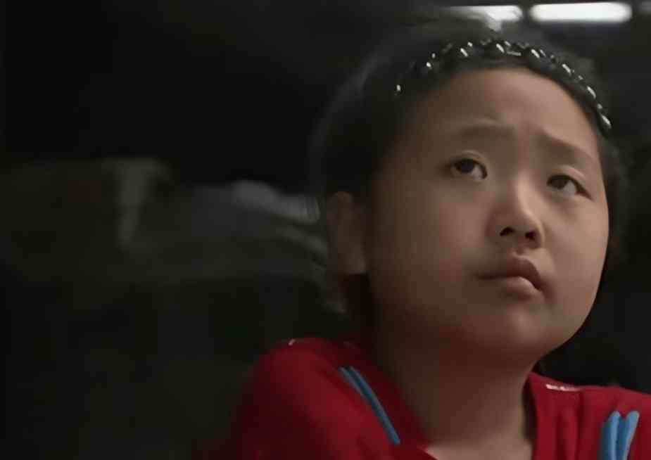 變形計(jì)買(mǎi)化妝品的女孩(變形計(jì)買(mǎi)化妝品的女孩是誰(shuí))