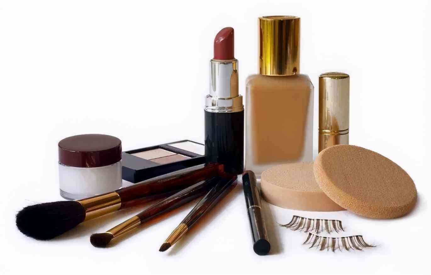 化妝品和護(hù)膚用英語(yǔ)怎么說(shuō)(化妝品和護(hù)膚用英語(yǔ)怎么說(shuō)怎么寫)