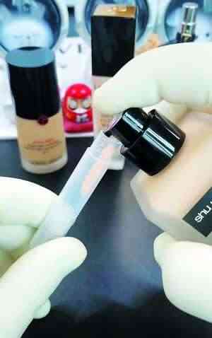 快遞分裝化妝品的方法(快遞分裝化妝品的方法視頻)