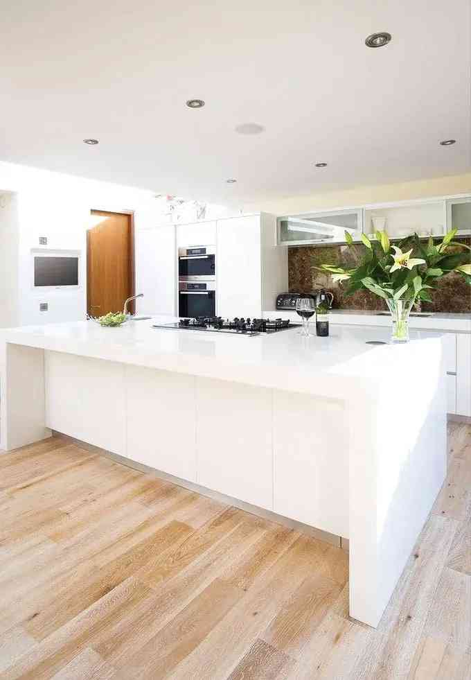 化妝品中島店鋪裝修(化妝品中島店鋪裝修效果圖)