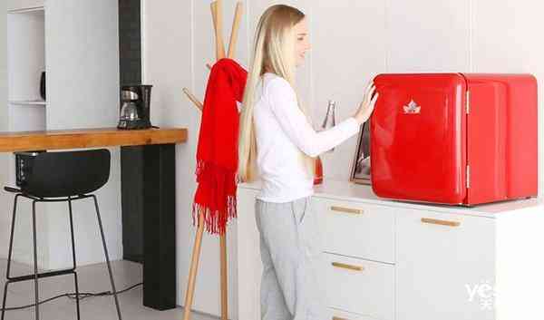 夏天化妝品放冰箱好不好(夏天化妝品放冰箱好不好用)