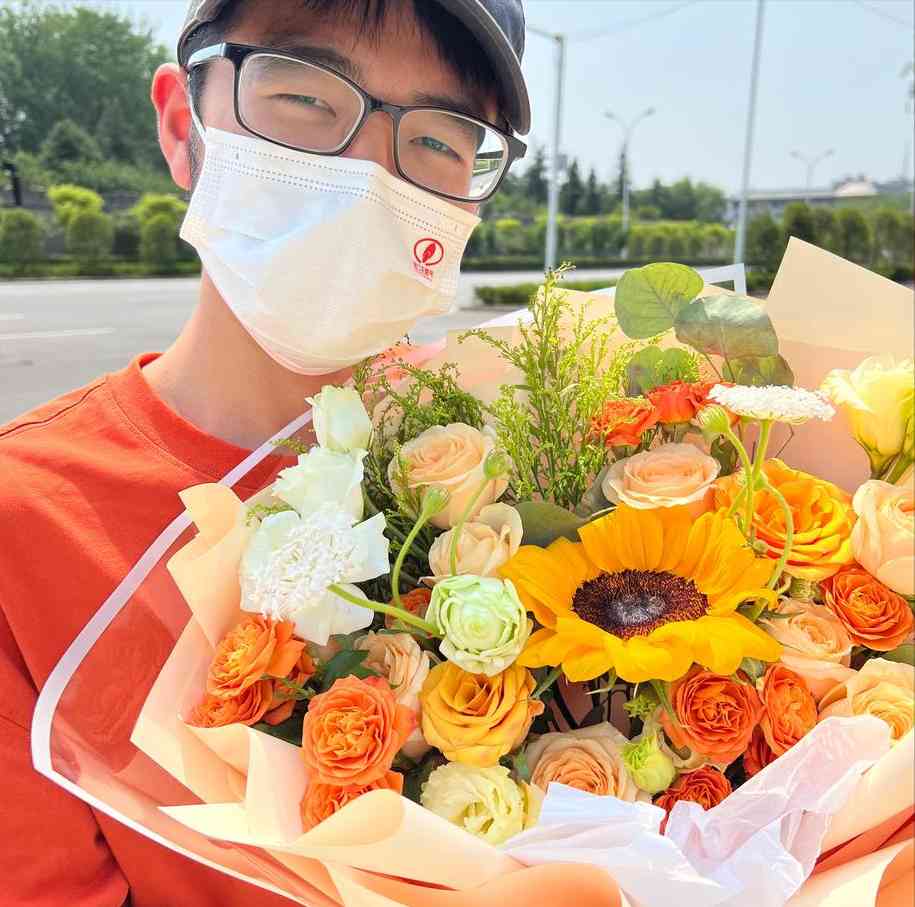 生日化妝品花束圖片素材(生日化妝品花束圖片素材高清)