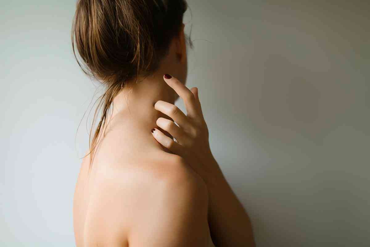 皮膚癢用什么化妝品(皮膚瘙癢用什么化妝品)