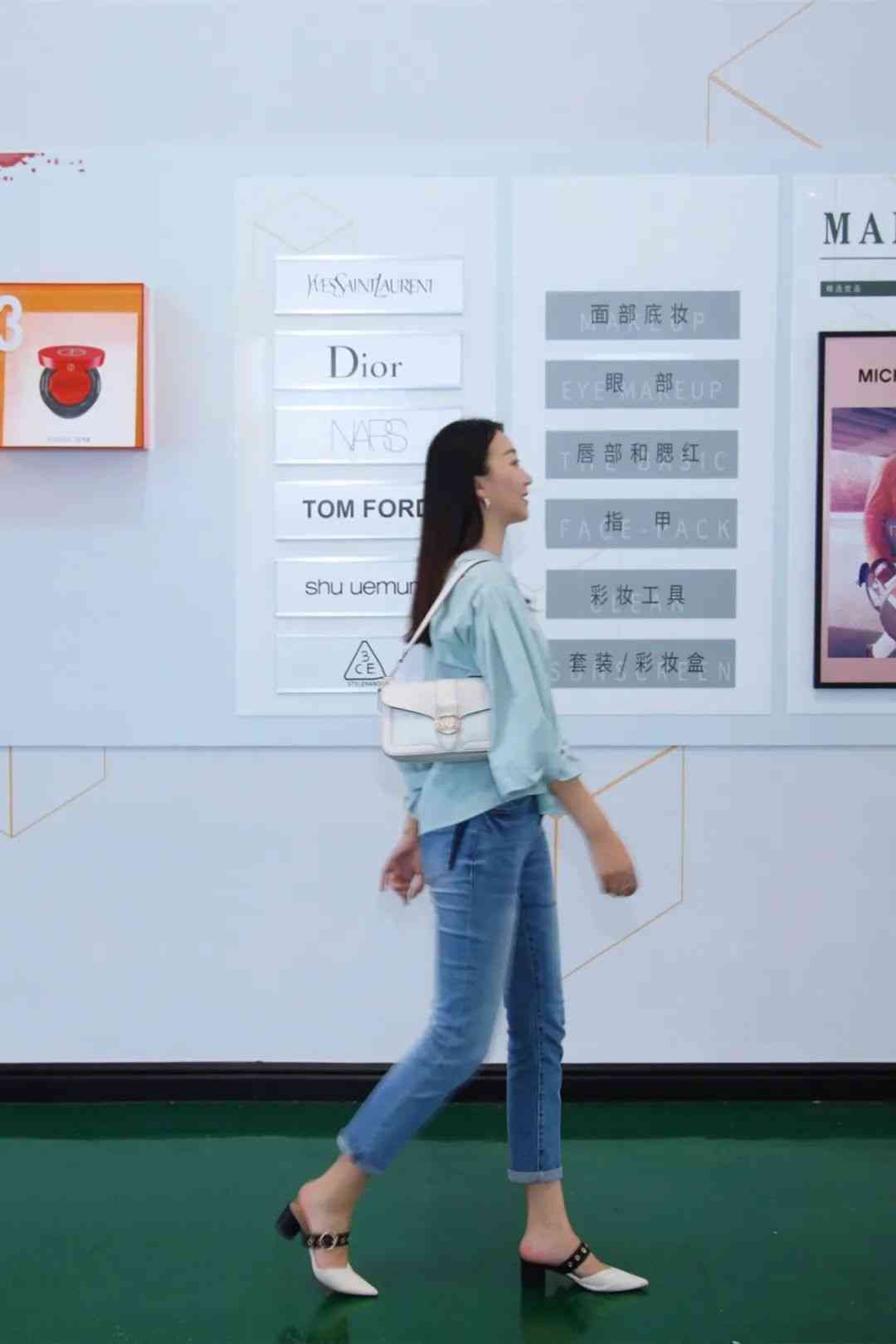 在威海哪里買韓國(guó)化妝品(在威海哪里買韓國(guó)化妝品比較好)