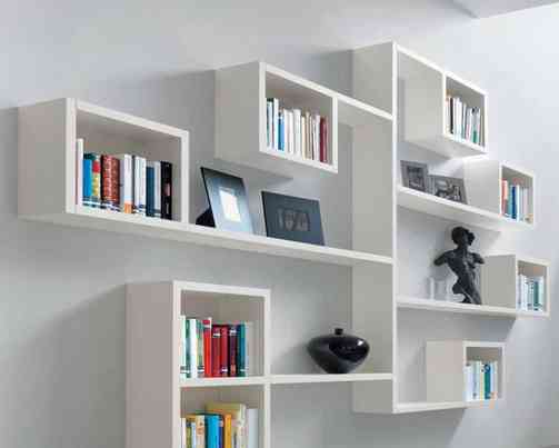 放化妝品墻上放的鐵架子(放化妝品墻上放的鐵架子是什么)