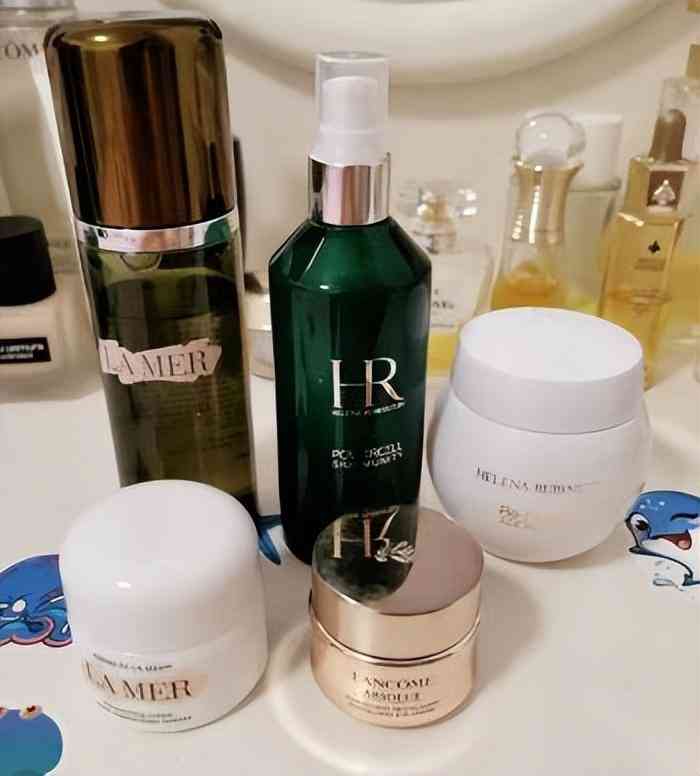 晚上睡覺涂什么化妝品(晚上睡覺涂什么化妝品比較好)