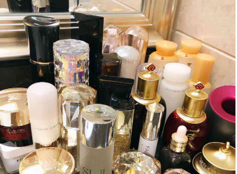 化妝品全套都有幾件套(化妝品全套都有哪些東西)