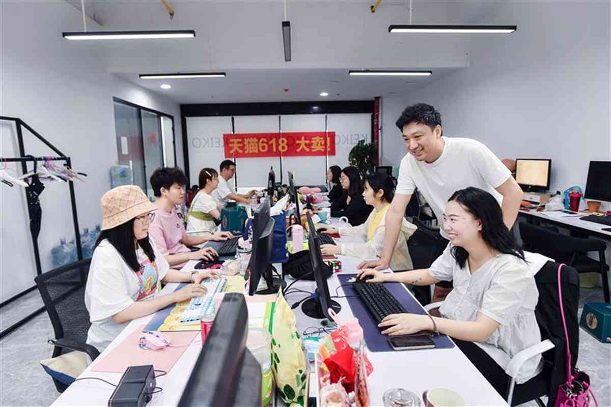 凱莉歐化妝品圖片真實(凱莉歐化妝品圖片真實高清)