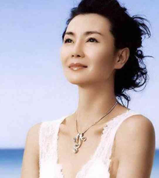 張曼玉做的化妝品廣告(張曼玉做的化妝品廣告視頻)