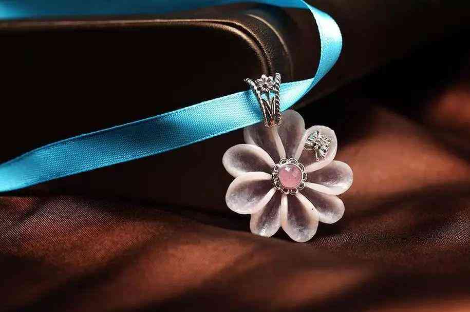 周大福今日舊金價(jià)查詢表(周大福今日金價(jià)查詢表黃金首飾價(jià)格)