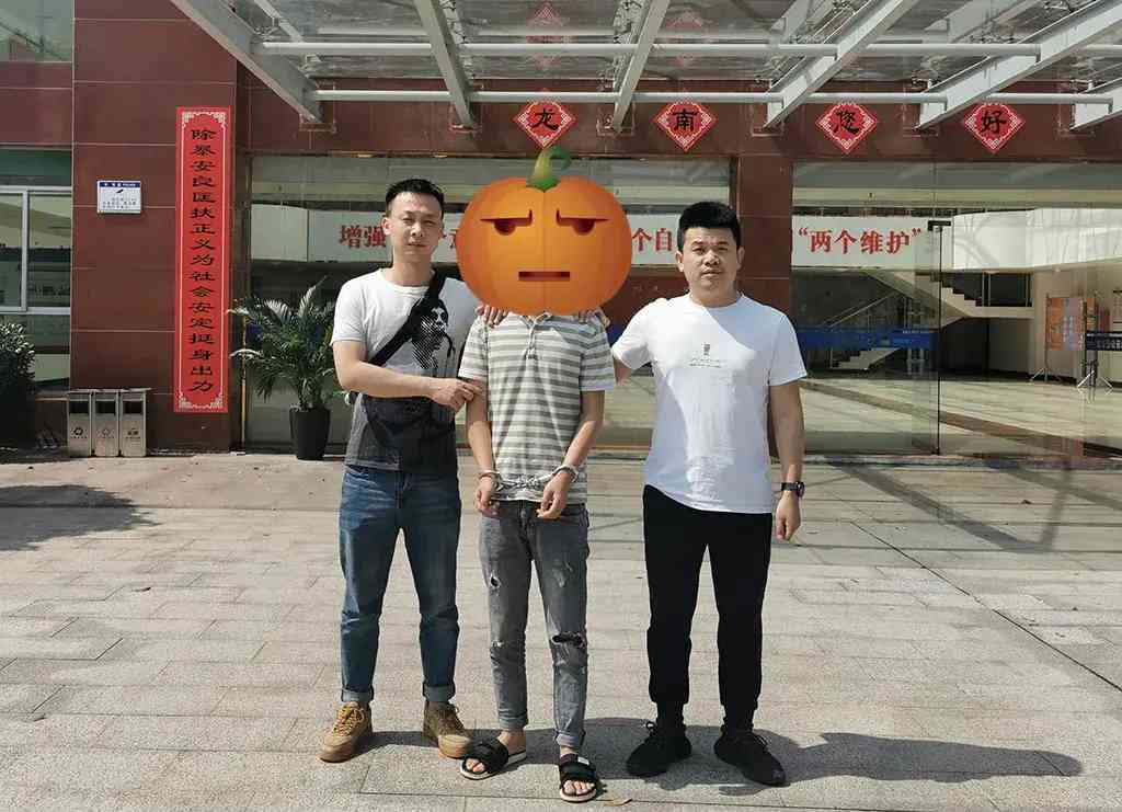 海外化妝品真?zhèn)钨N紙圖(海外化妝品防偽查詢中心)