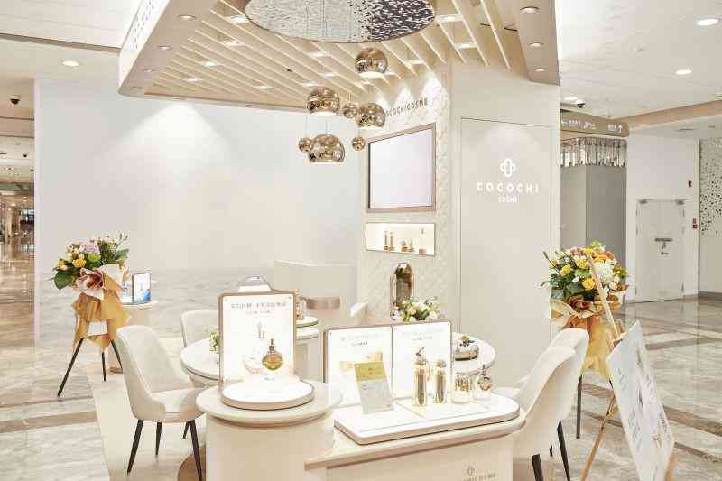 女性輕奢化妝品(輕奢化妝品牌)