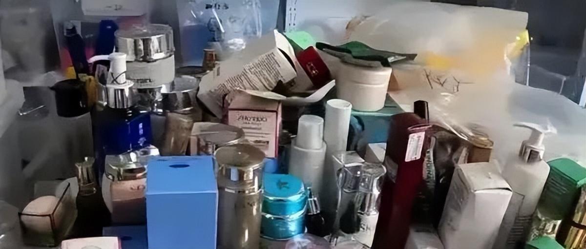 化妝品瓶子生產(chǎn)方(化妝品的瓶子哪里有生產(chǎn)的廠家?)