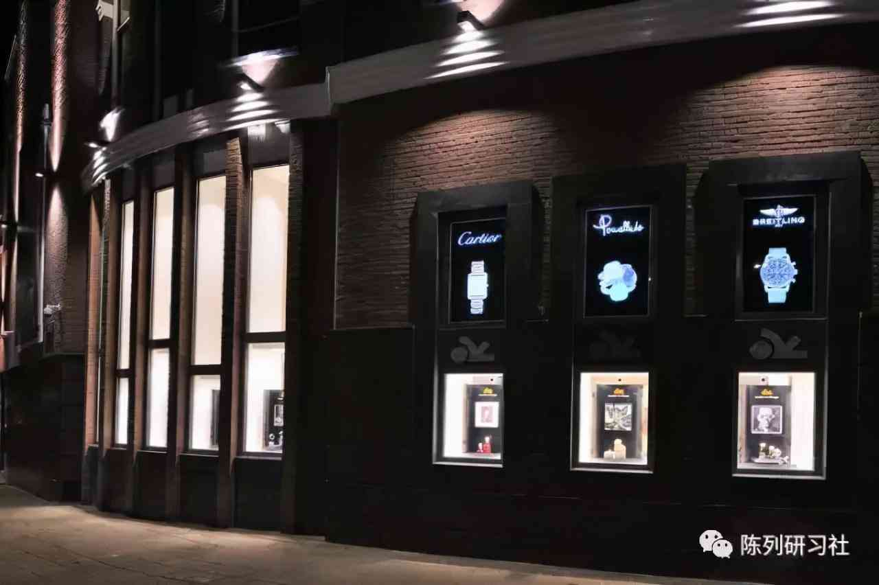 元旦化妝品店柜臺(tái)布置(化妝品店布置圖片)