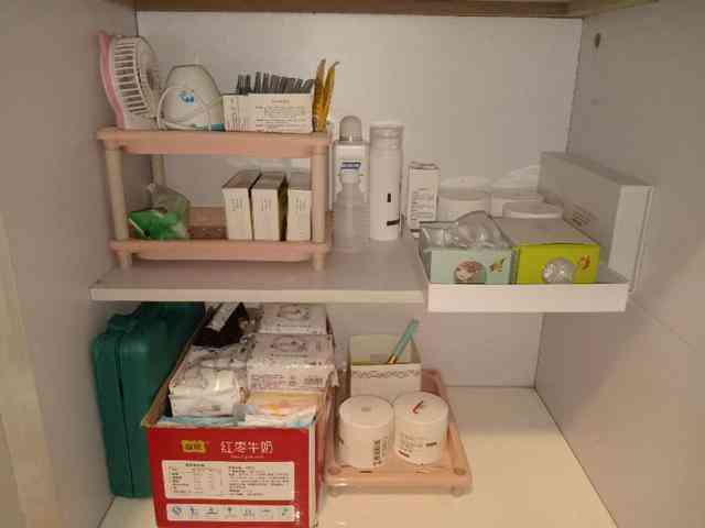 嬰兒護(hù)膚品桌面收納化妝品(嬰兒護(hù)膚用品)
