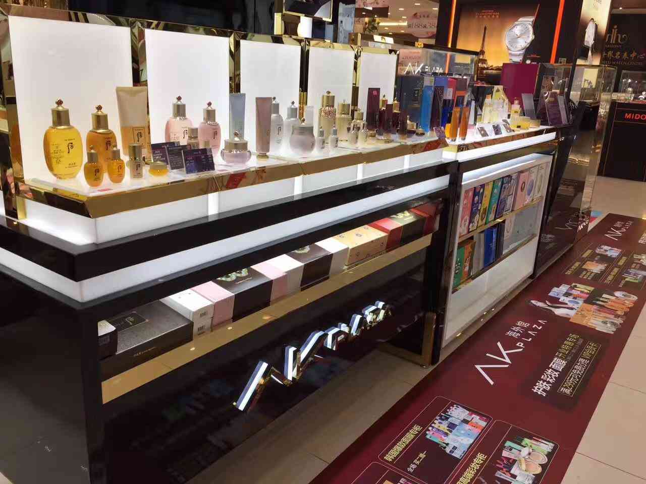 化妝品夏季陳列(陳列化妝品怎么陳列比較好)